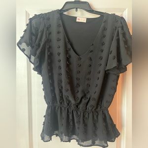 size SMALL    SO blouse